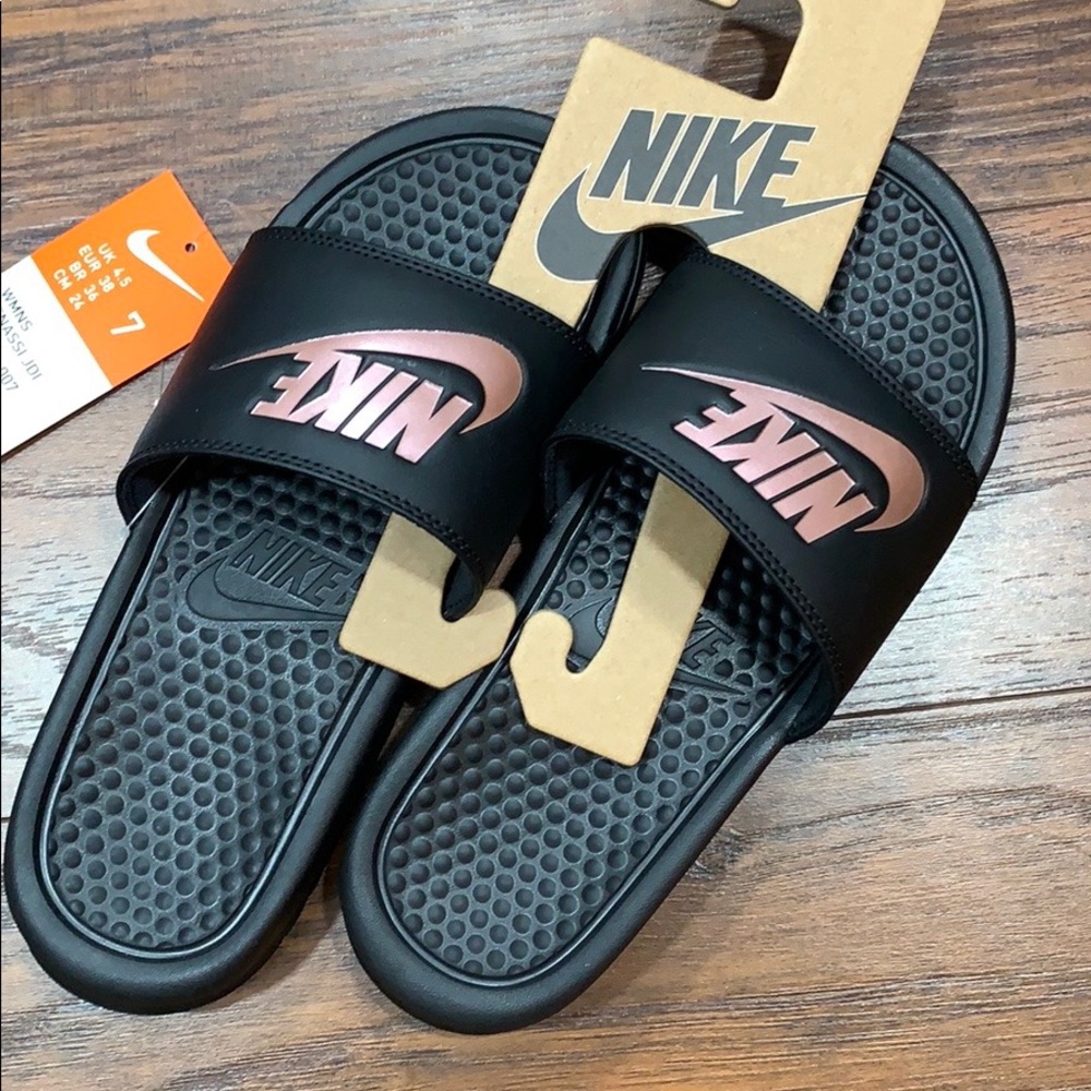 NIKE WMNS BENASSI JDI Black/Rose Gold - Picture 13 of 16